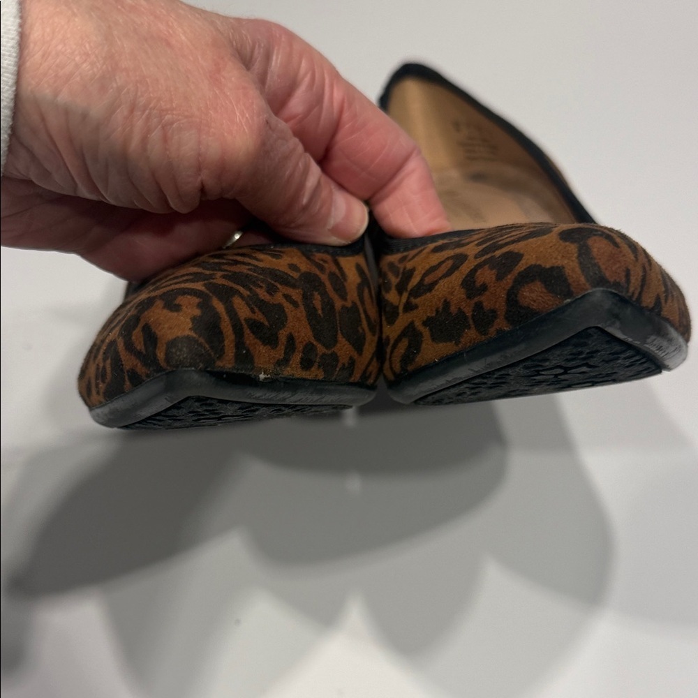 Naturalizer Leopard Print Heels - Picture 5 of 8